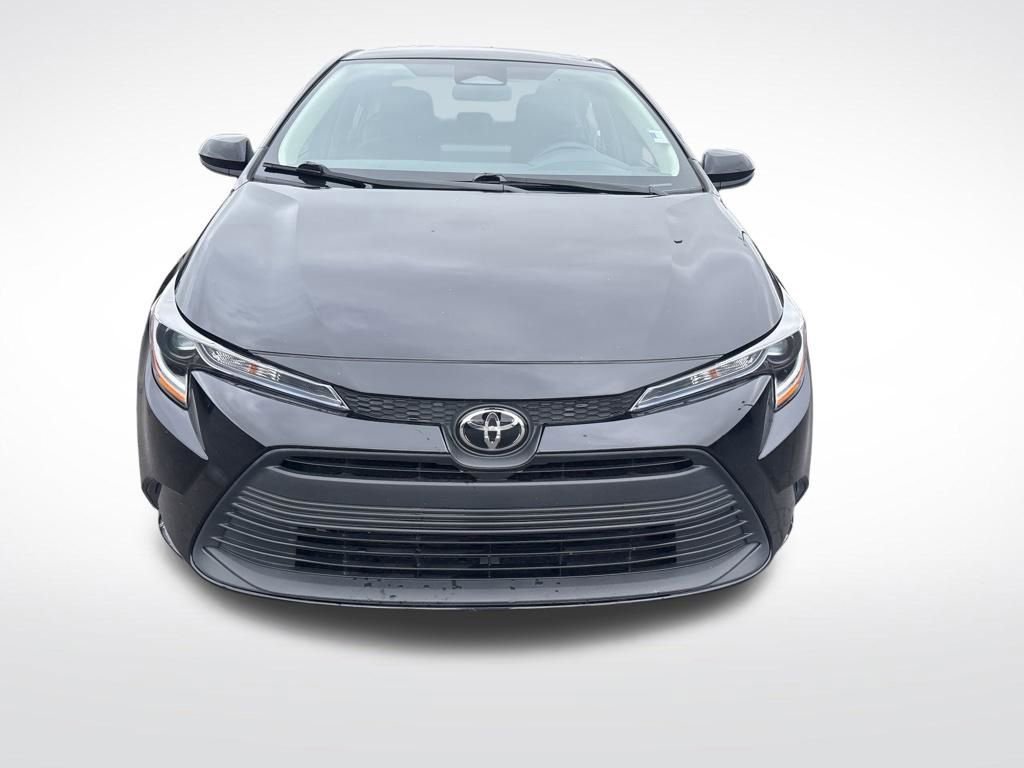 Used 2025 Toyota Corolla LE image 8