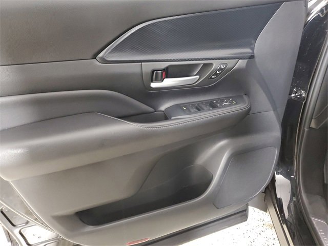 Used 2024 Toyota Grand Highlander AWD Hybrid image 19
