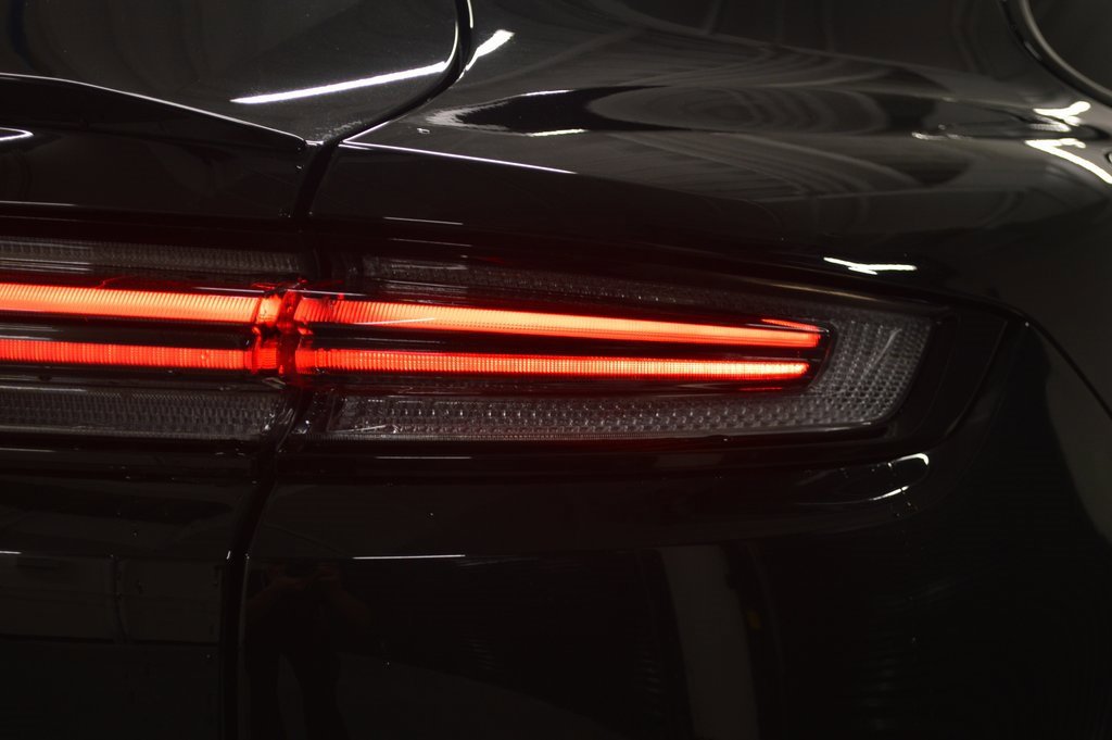 Certified 2025 Porsche Cayenne Coupe image 10