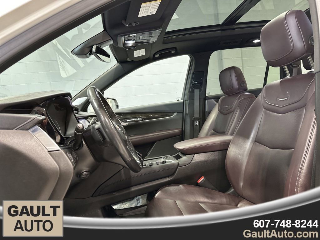 Used 2022 Cadillac XT6 Premium Luxury image 15