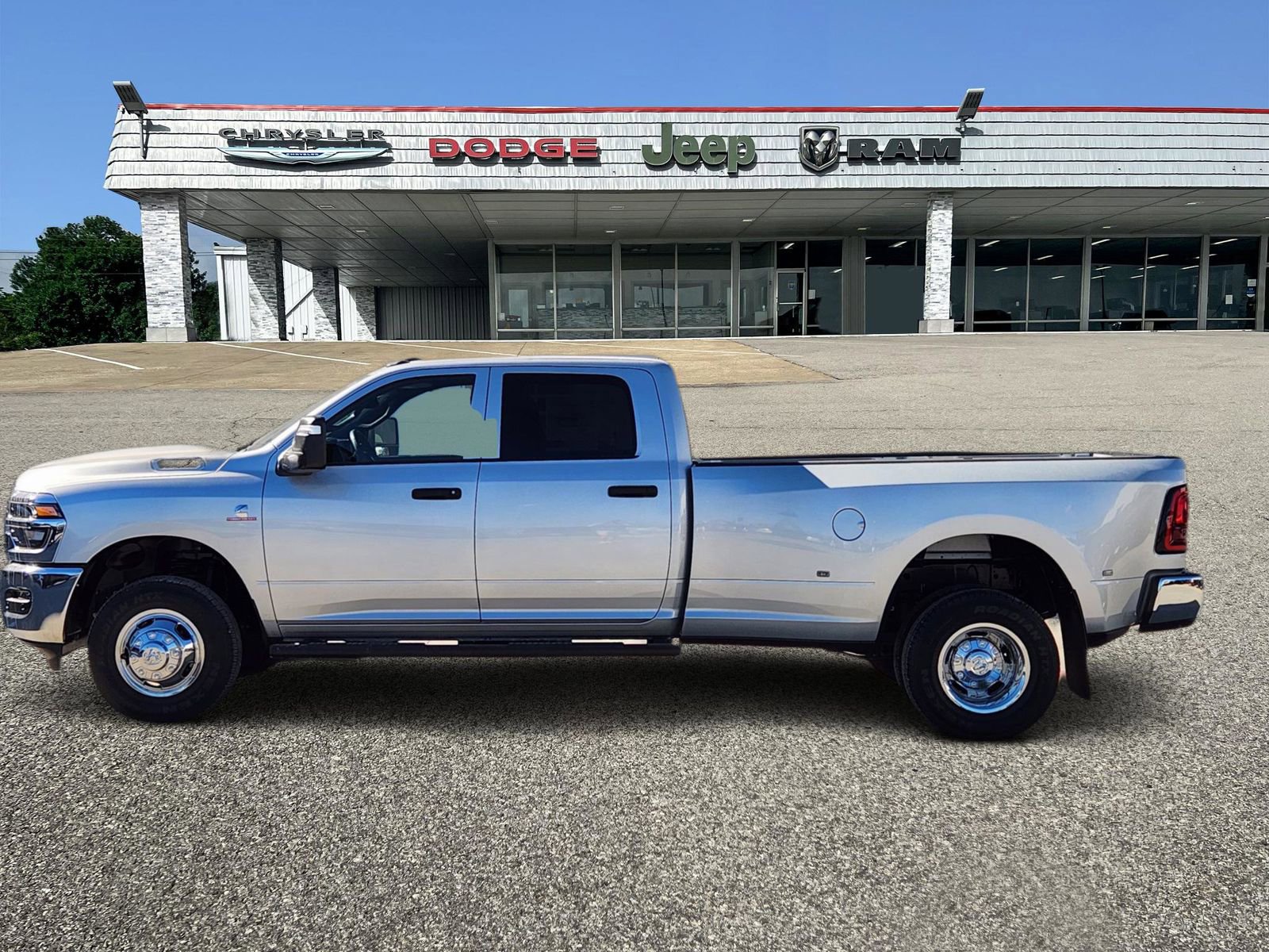 New 2026 RAM 3500 Tradesman image 3