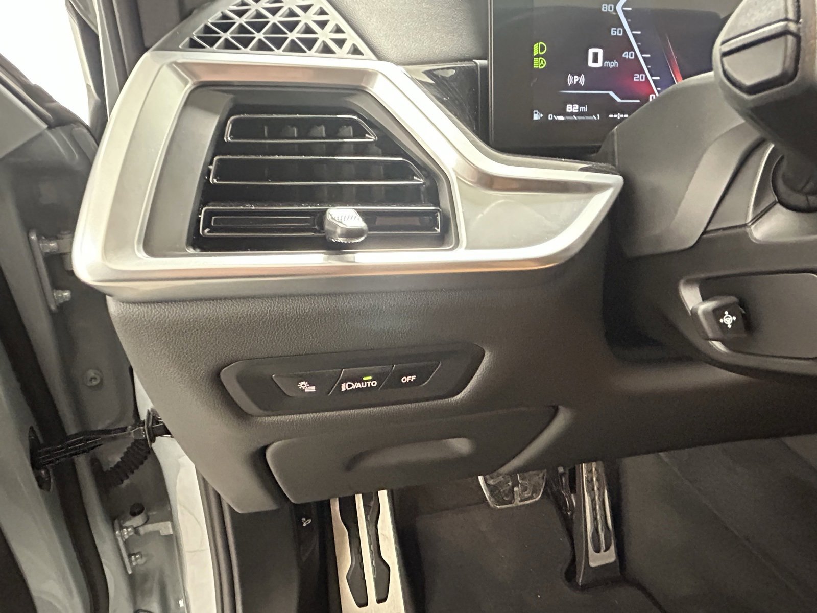 Used 2025 BMW X5 M60i image 28