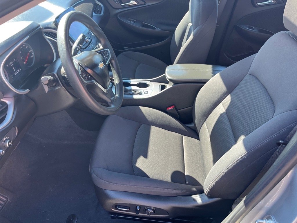 Used 2023 Chevrolet Malibu LT image 5