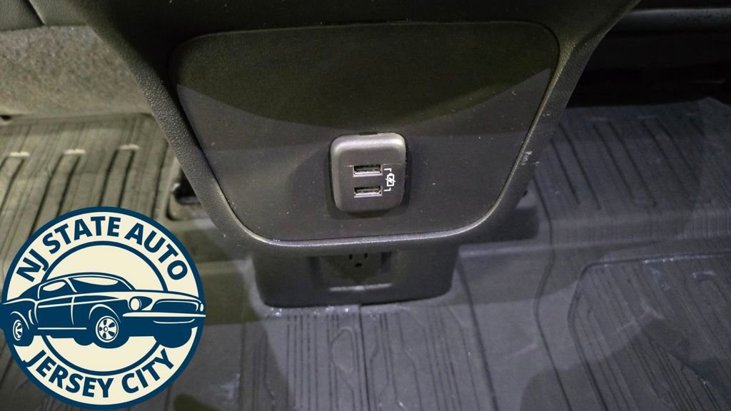 Used 2023 GMC Terrain AT4 image 27