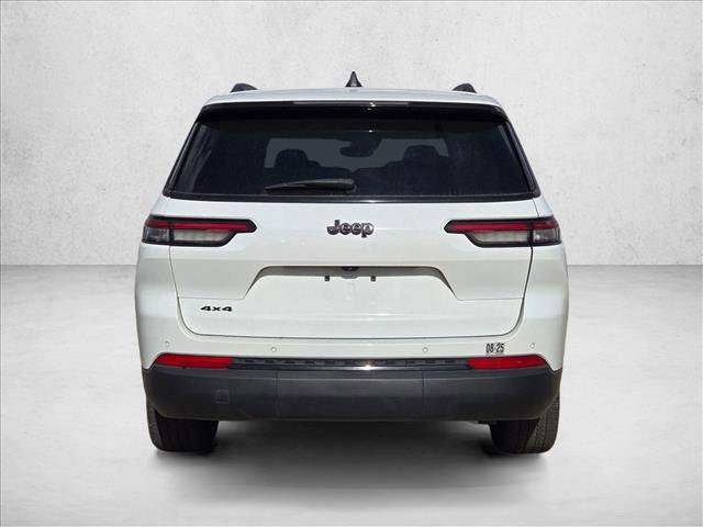 Used 2023 Jeep Grand Cherokee L Laredo image 7