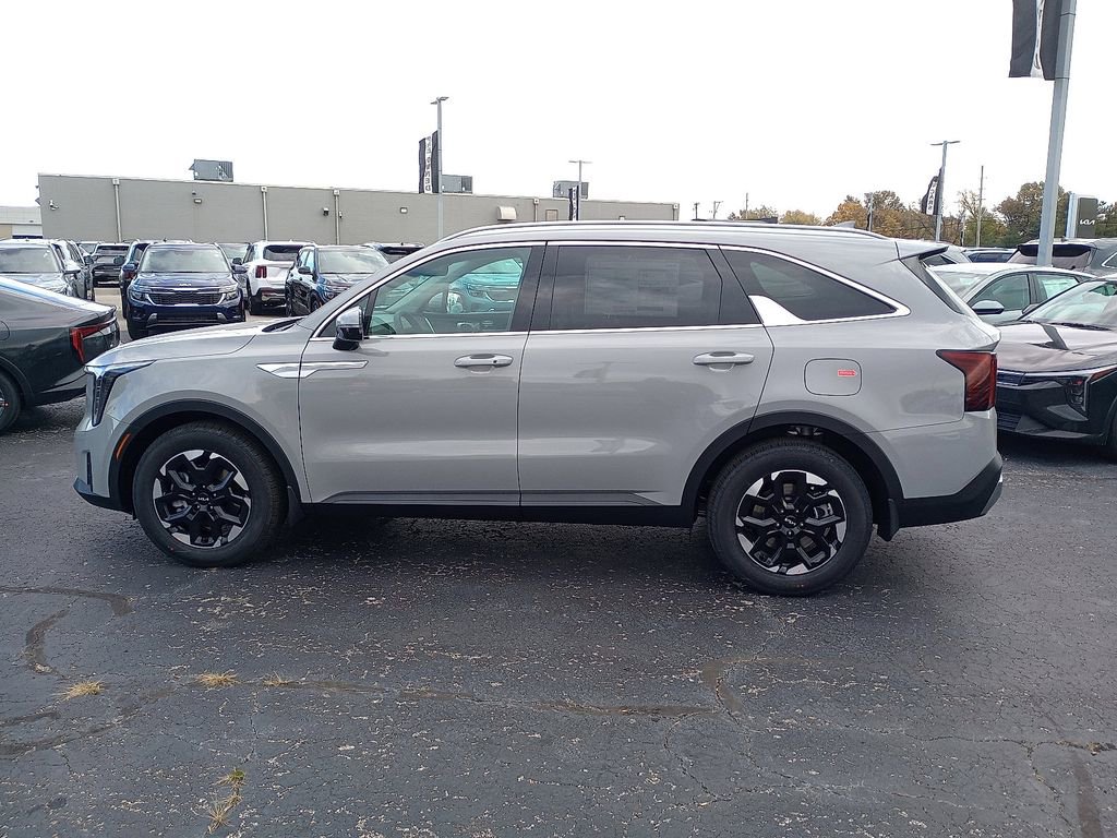 New 2026 Kia Sorento S w/ S Panoramic Sunroof Package FWD image 4
