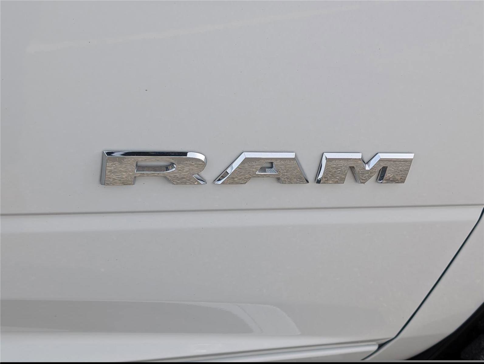 Used 2023 RAM 2500 Big Horn w/ Level 1 Equipment Group image 9