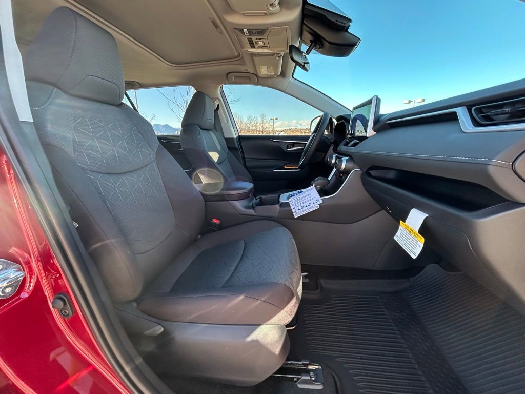 New 2025 Toyota RAV4 XLE image 28