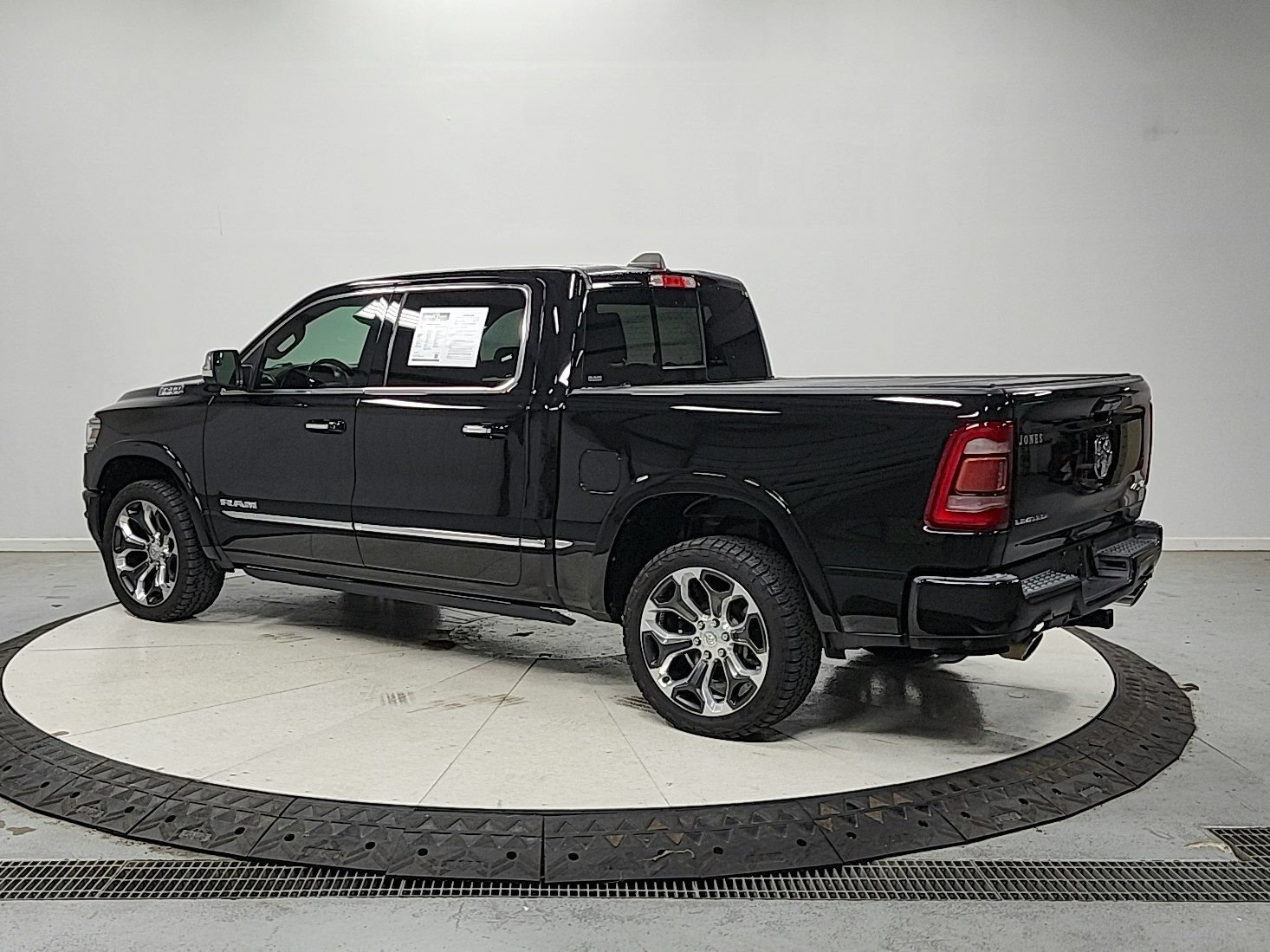 Used 2020 RAM 1500 Limited AWD/4WD image 5