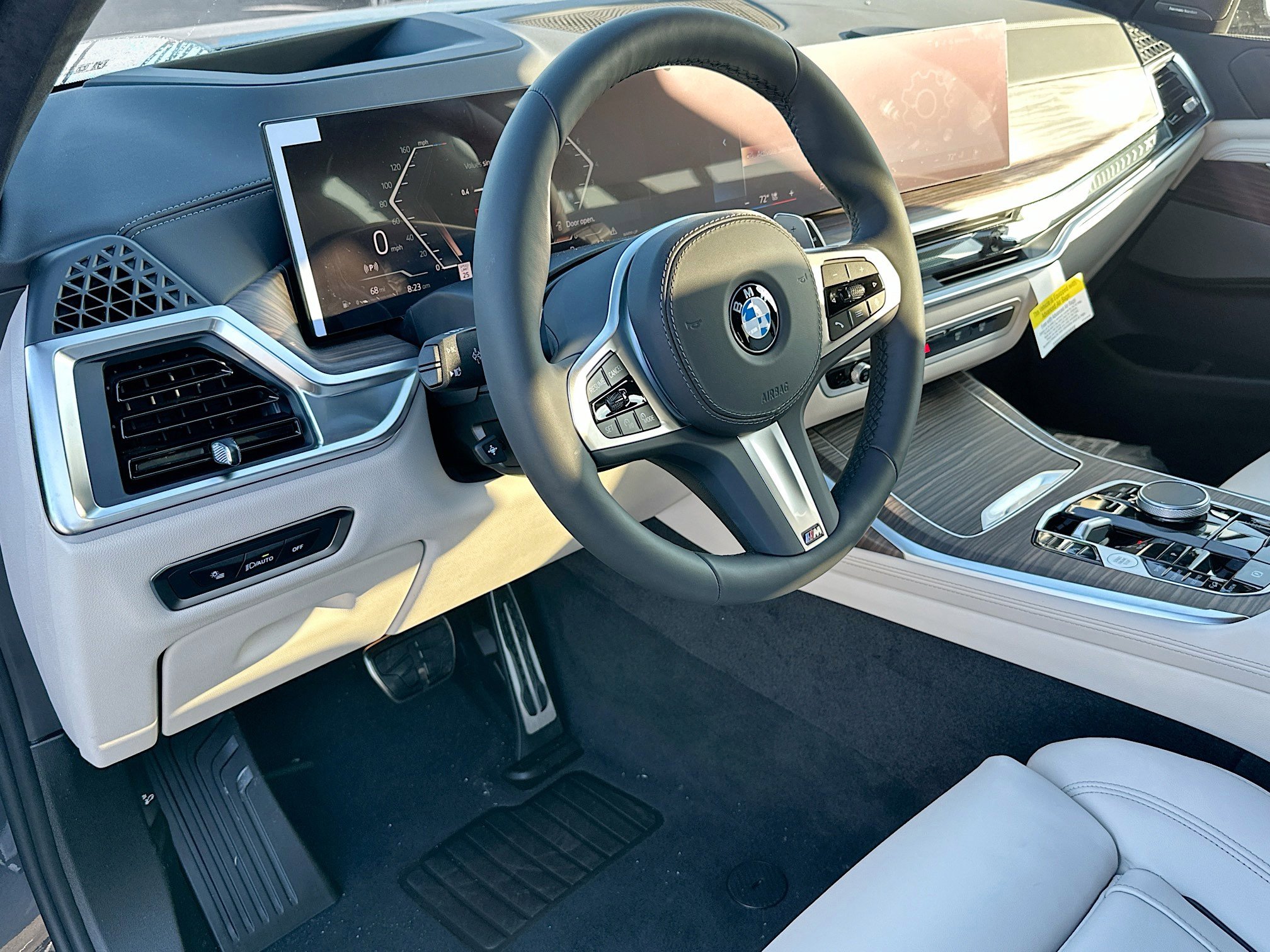 New 2026 BMW X7 xDrive40i w/ M Sport Package image 7