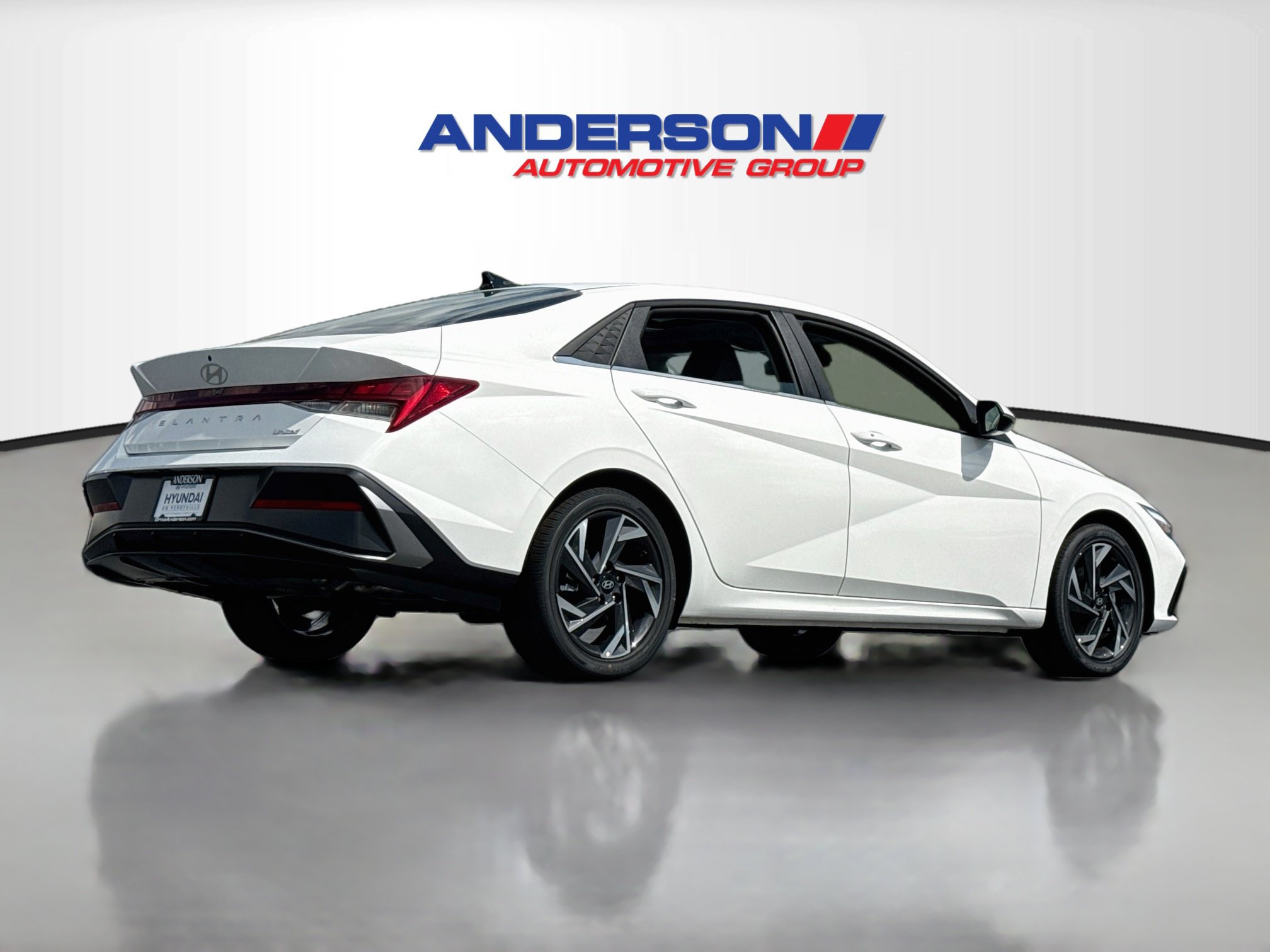 New 2026 Hyundai Elantra Limited FWD image 2