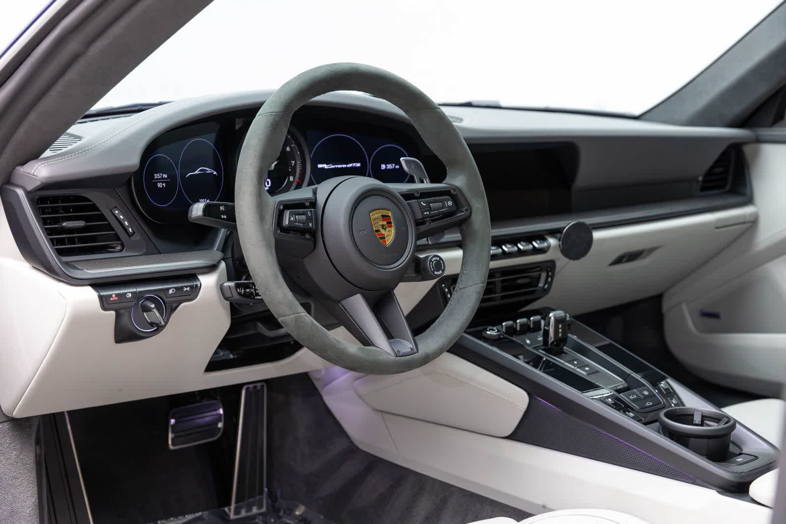 Used 2024 Porsche 911 Carrera GTS RWD image 2