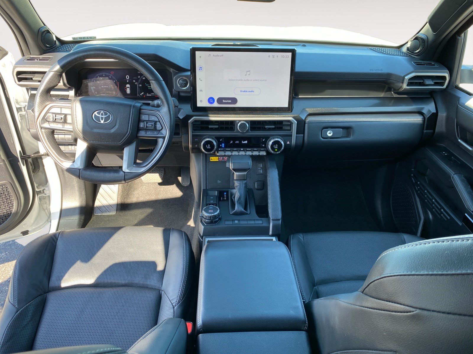 Used 2025 Toyota 4Runner Limited AWD/4WD image 12