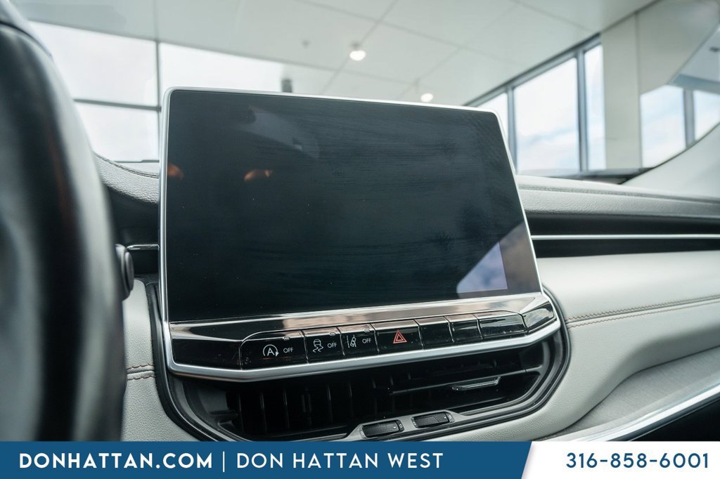 Used 2022 Jeep Compass Limited AWD/4WD image 7