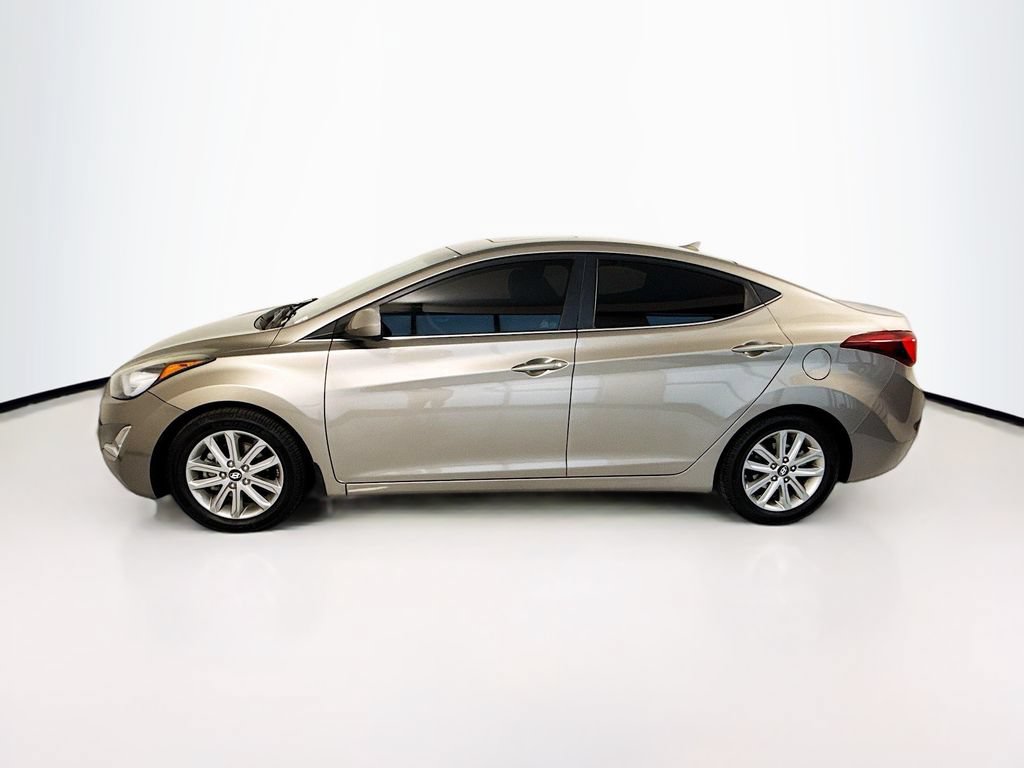 Used 2015 Hyundai Elantra SE w/ Option Group 03 FWD image 8