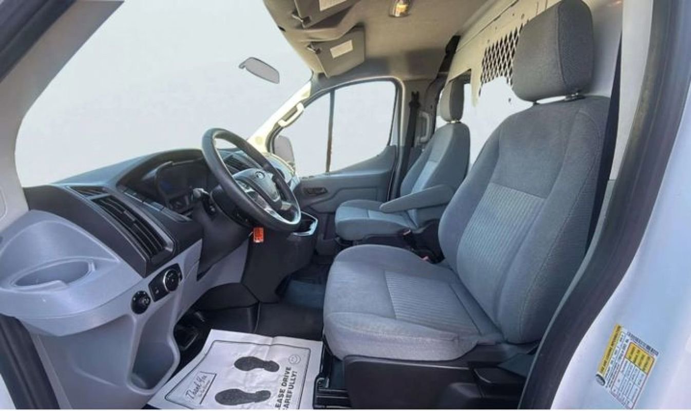 Used 2015 Ford Transit 250 130 Low Roof w/ Exterior Upgrade Package RWD image 13