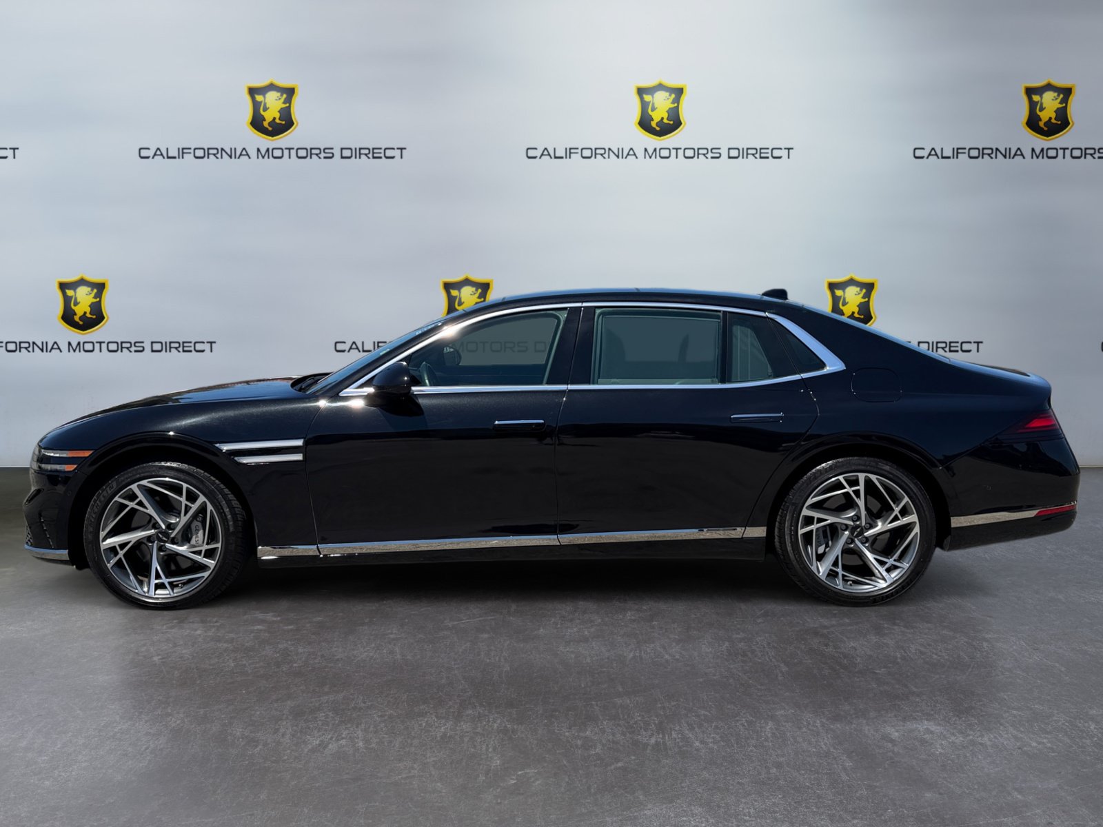 Used 2025 Genesis G90 3.5T AWD/4WD image 8