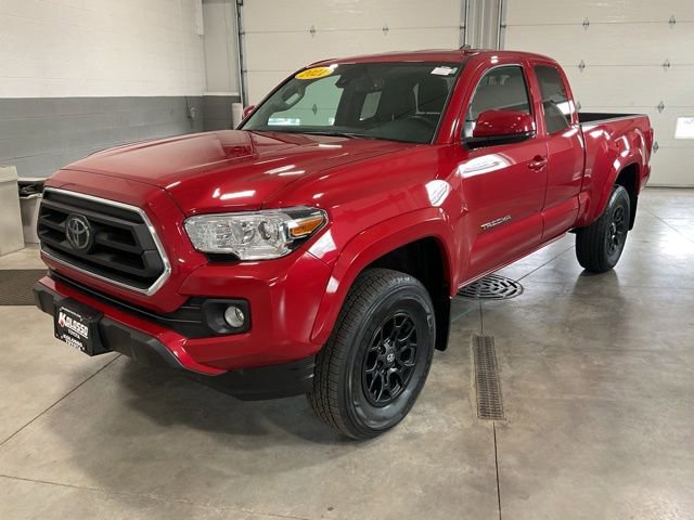 Used 2021 Toyota Tacoma SR5 AWD/4WD image 3