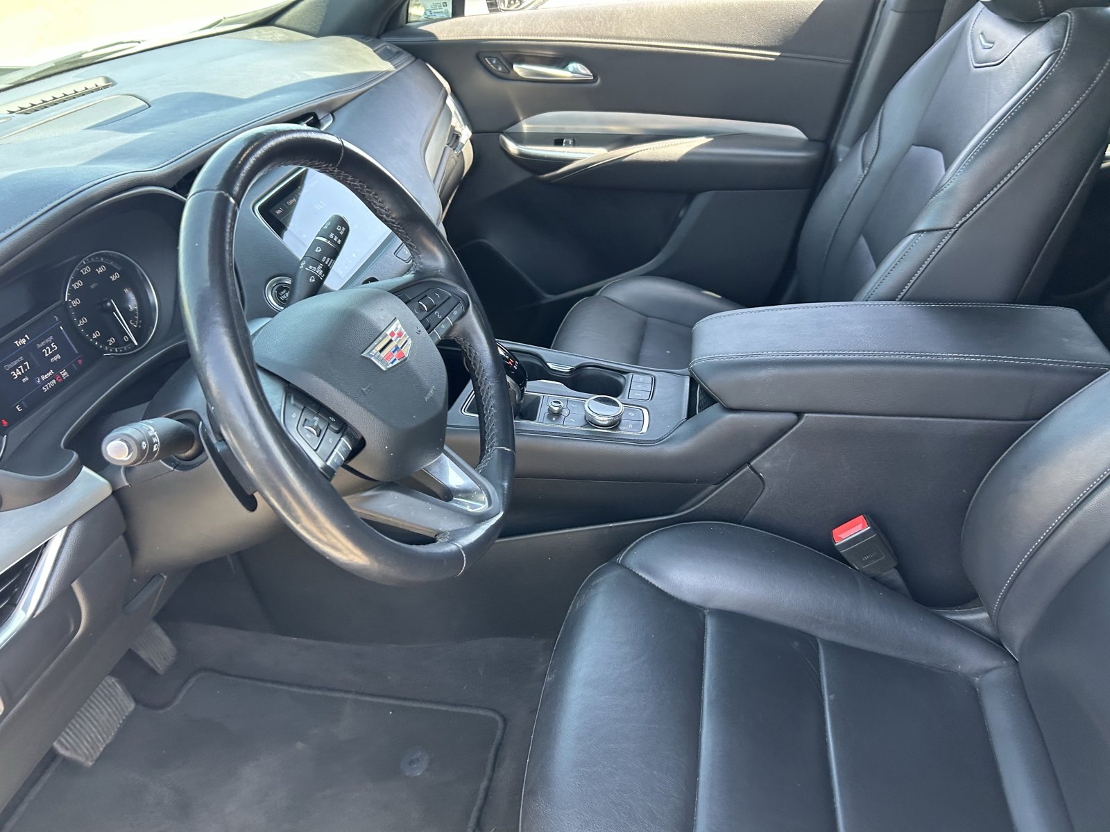 Certified 2022 Cadillac XT4 Premium Luxury w/ Safety Alert Package image 27