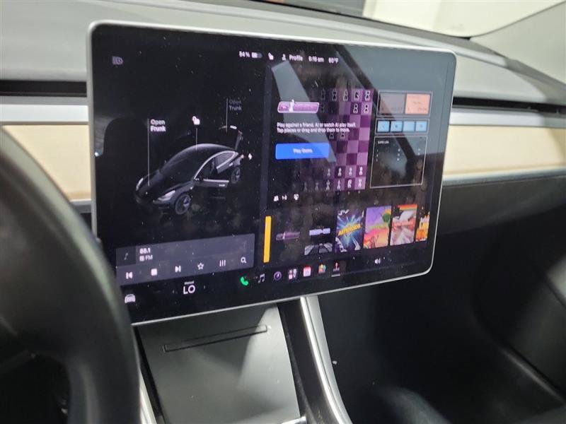 Used 2018 Tesla Model 3 Long Range AWD/4WD image 3