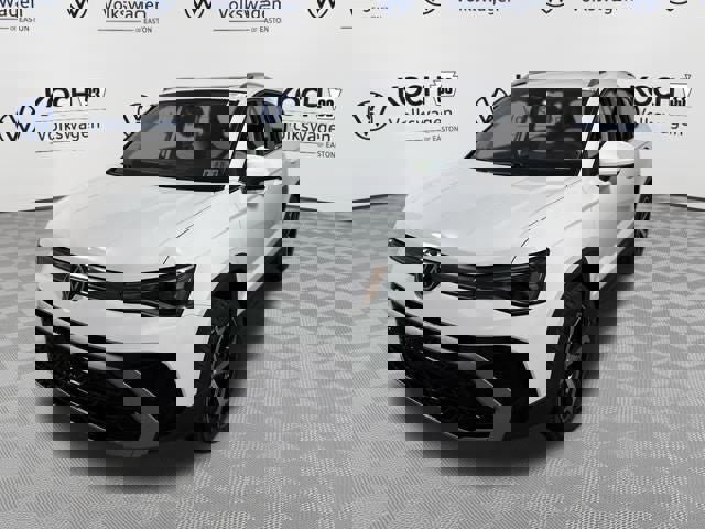 New 2026 Volkswagen Taos SEL image 3