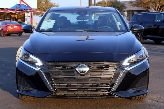 Used 2025 Nissan Altima 2.5 SV image 8