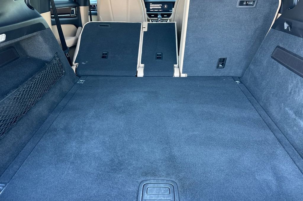 Used 2022 Porsche Cayenne image 15