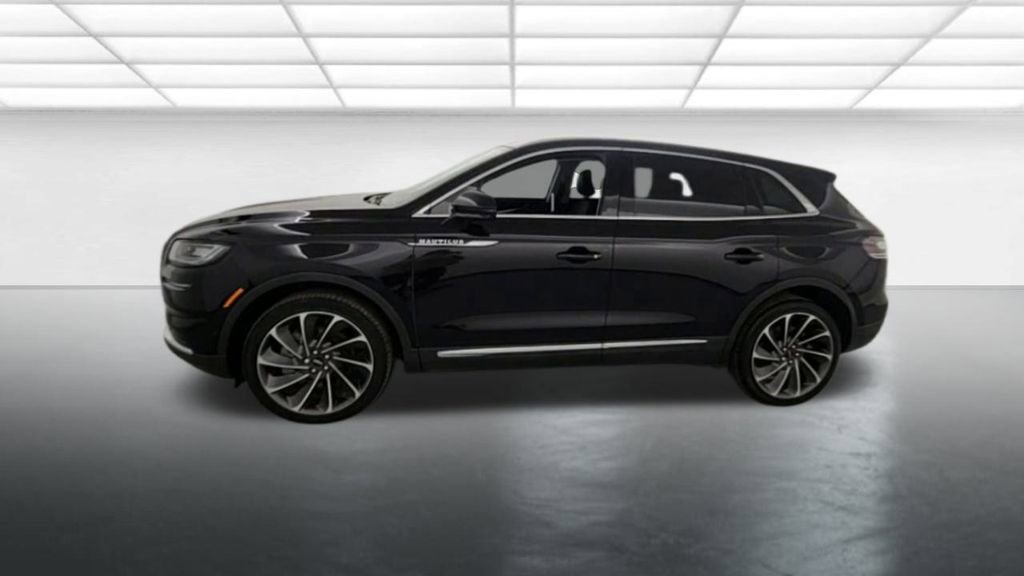 Used 2022 Lincoln Nautilus Reserve w/ Equipment Group 201A image 4