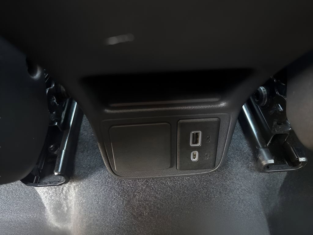 Used 2024 Buick Encore GX Sport Touring w/ Comfort Package image 17