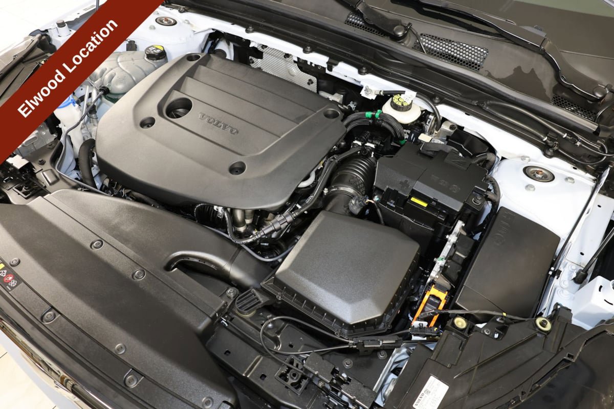 Used 2025 Volvo XC40 B5 Core AWD/4WD image 33