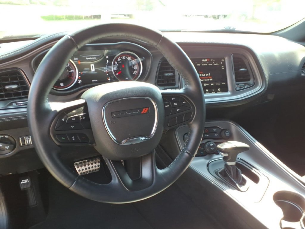 Used 2023 Dodge Challenger SXT w/ Plus Package RWD image 15