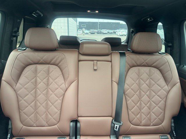 Certified 2026 BMW X7 xDrive40i w/ Executive Package AWD/4WD image 26
