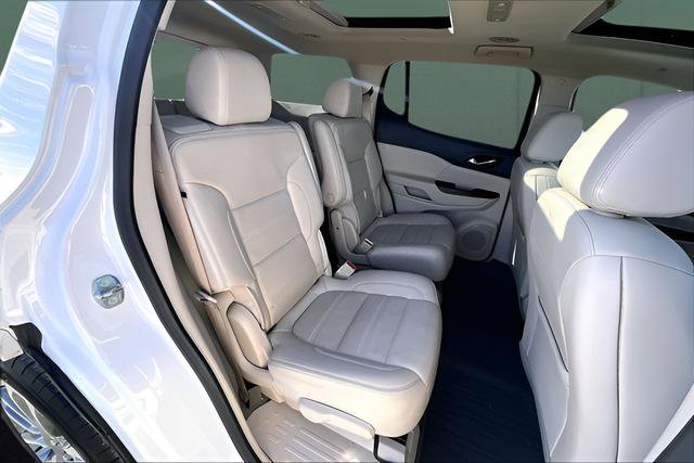 Used 2023 GMC Acadia Denali w/ Denali Technology Package AWD/4WD image 25