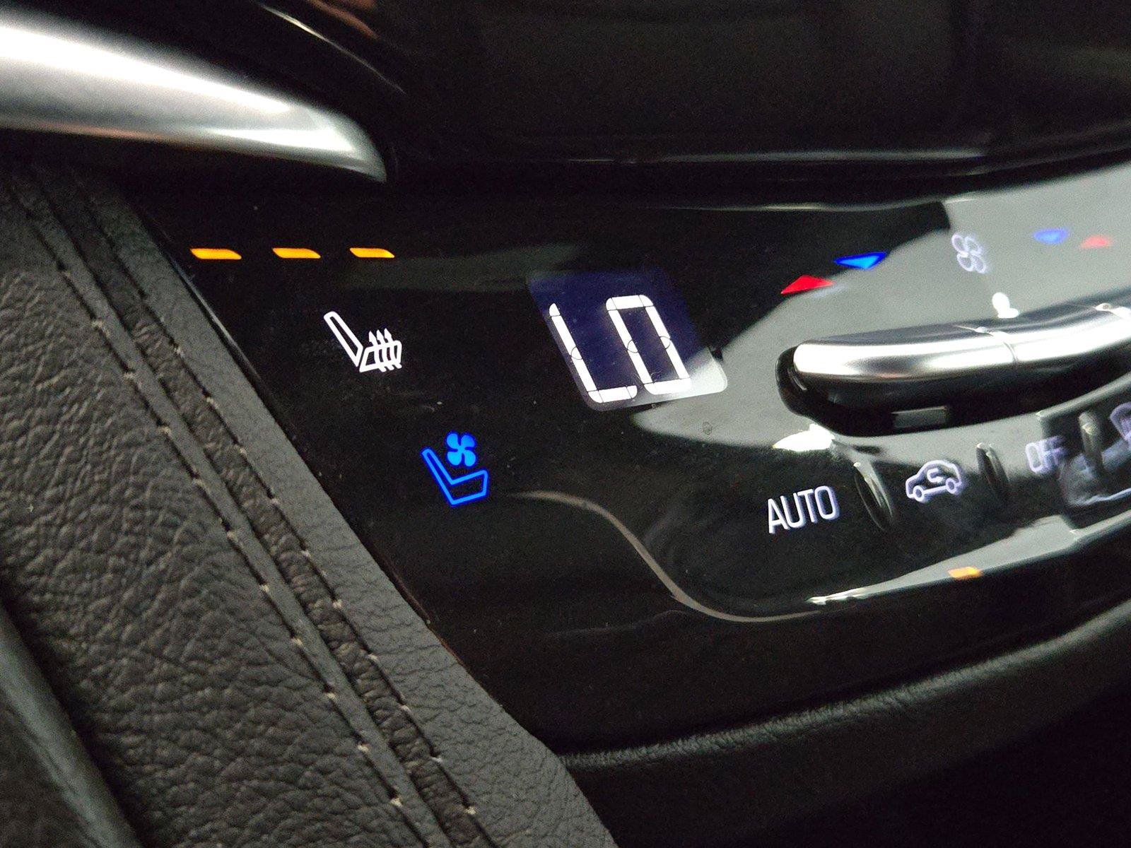 Certified 2025 Cadillac XT6 Sport w/ Technology Package AWD/4WD image 22