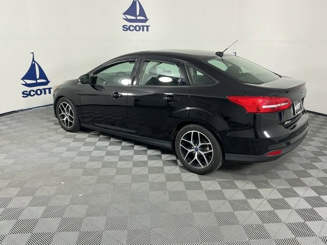 Used 2018 Ford Focus SEL w/ Cold Weather Package image 4