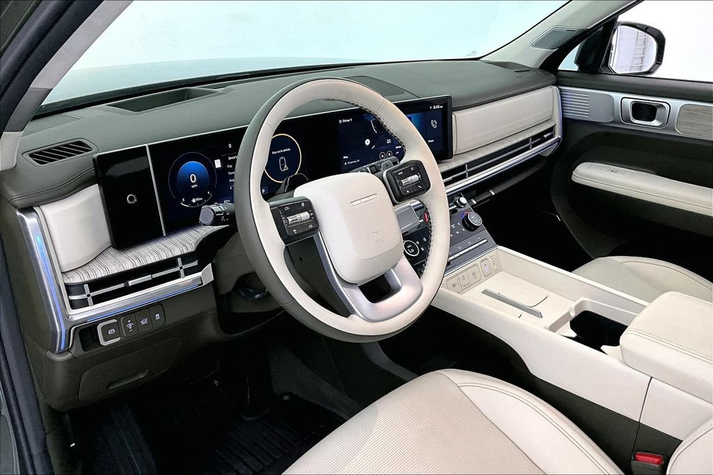 Used 2025 Hyundai Santa Fe Calligraphy FWD image 16