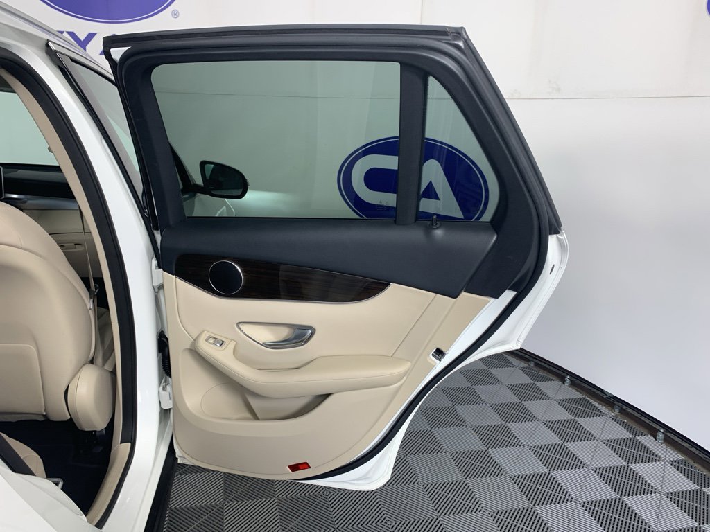 Used 2018 Mercedes-Benz GLC 300 image 39