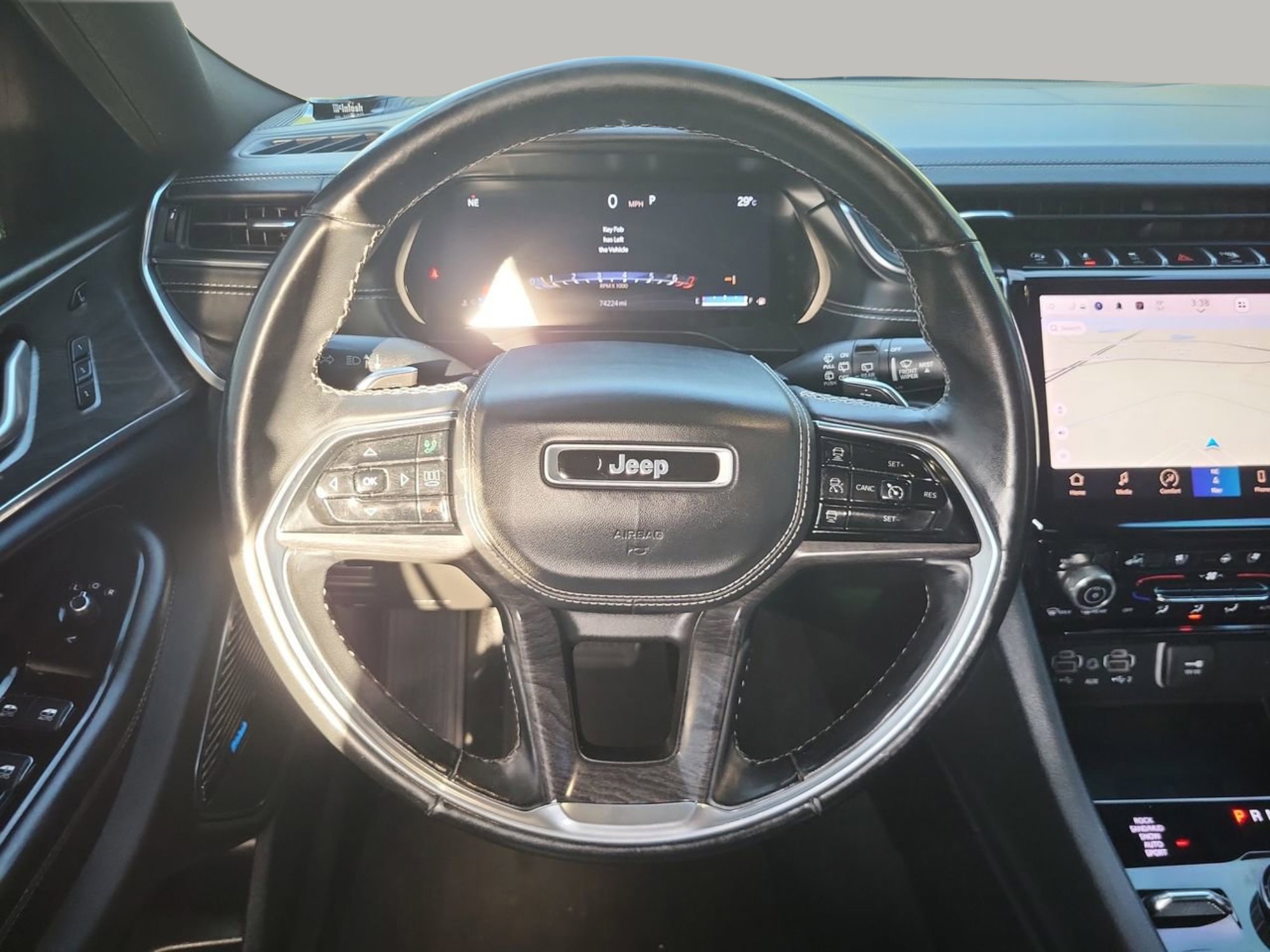 Used 2022 Jeep Grand Cherokee L Overland w/ Luxury Tech Group IV image 31