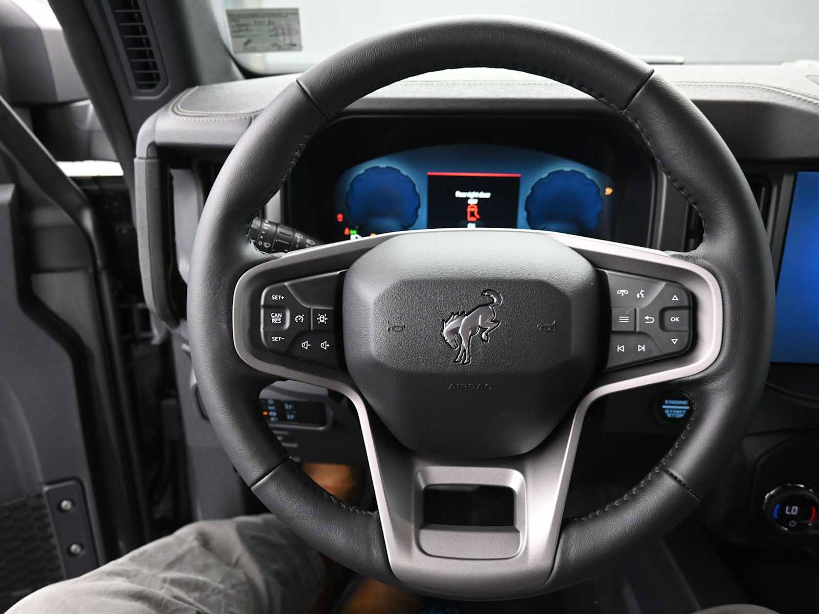 New 2025 Ford Bronco Badlands image 27