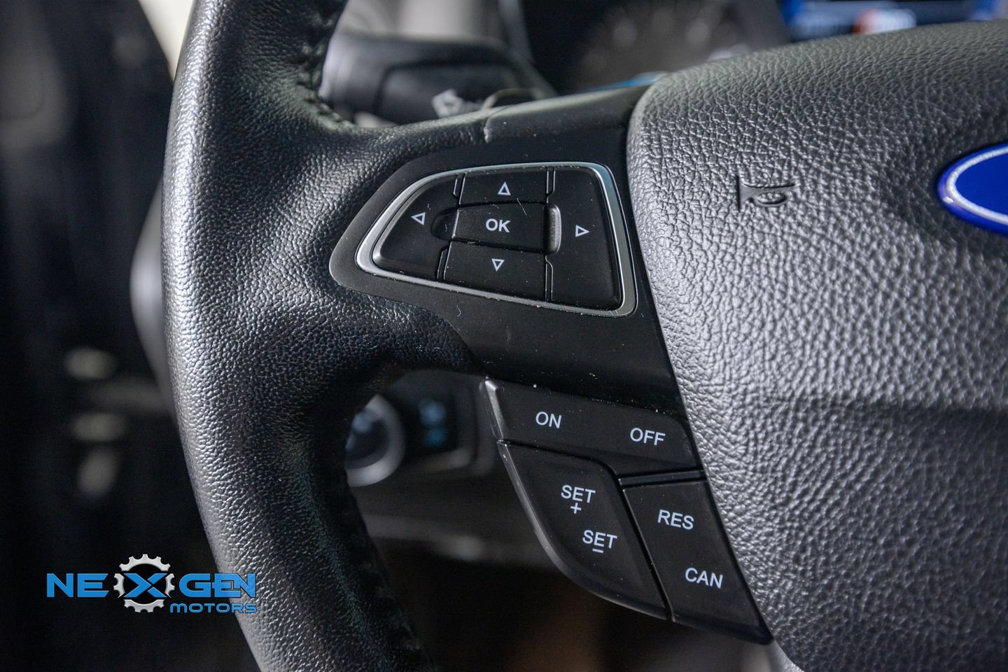 Used 2017 Ford Focus SE w/ SE Sport Package FWD image 14
