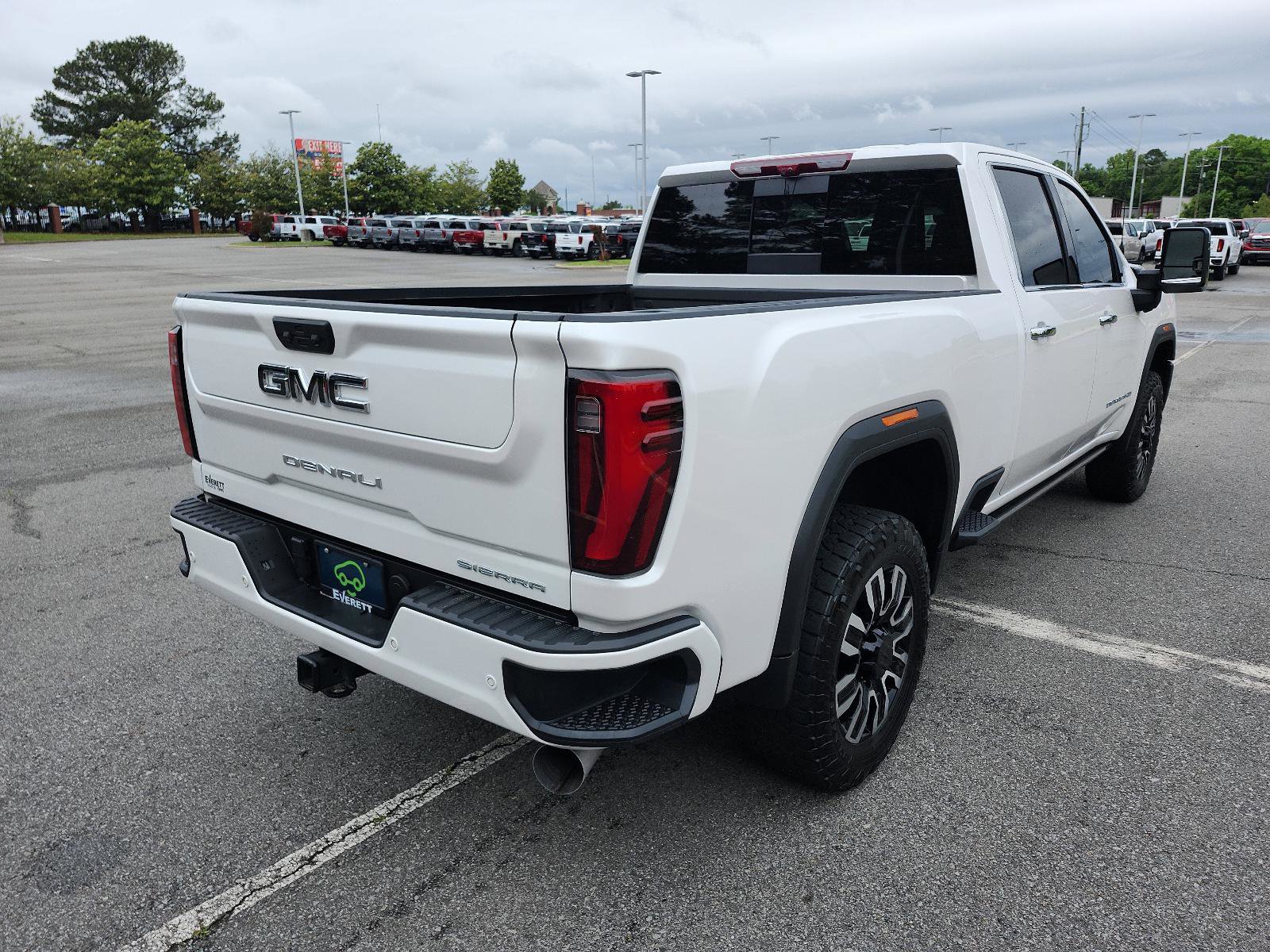 Certified 2025 GMC Sierra 2500 Denali Ultimate AWD/4WD image 3