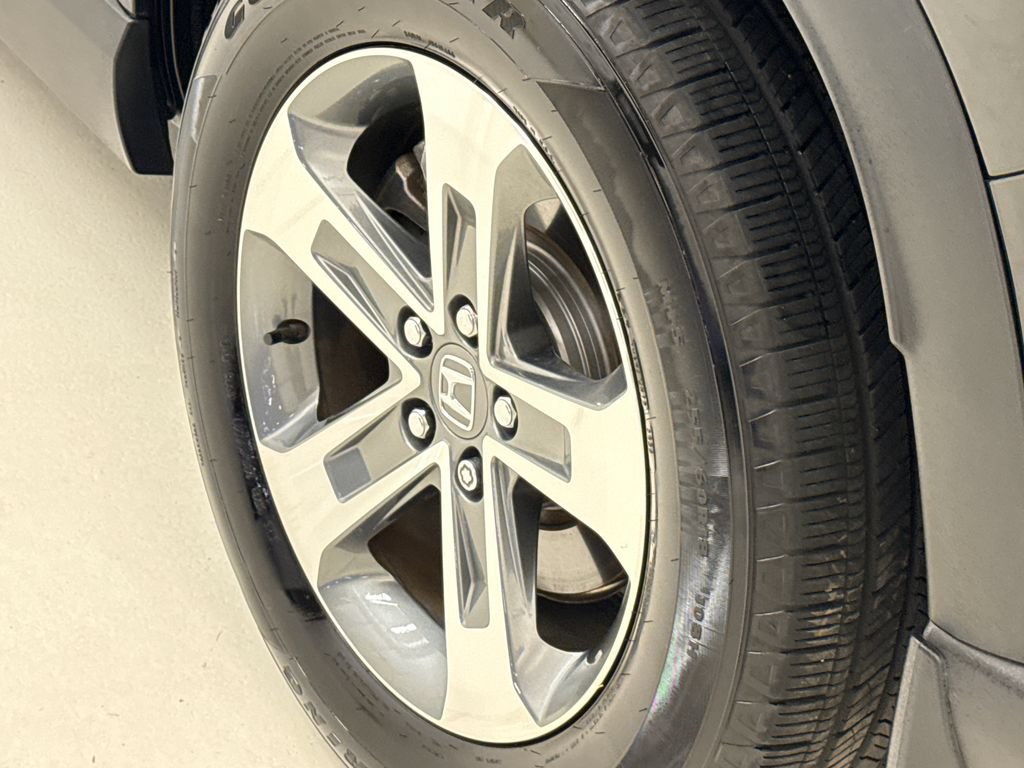 Certified 2025 Honda Pilot EX-L image 10