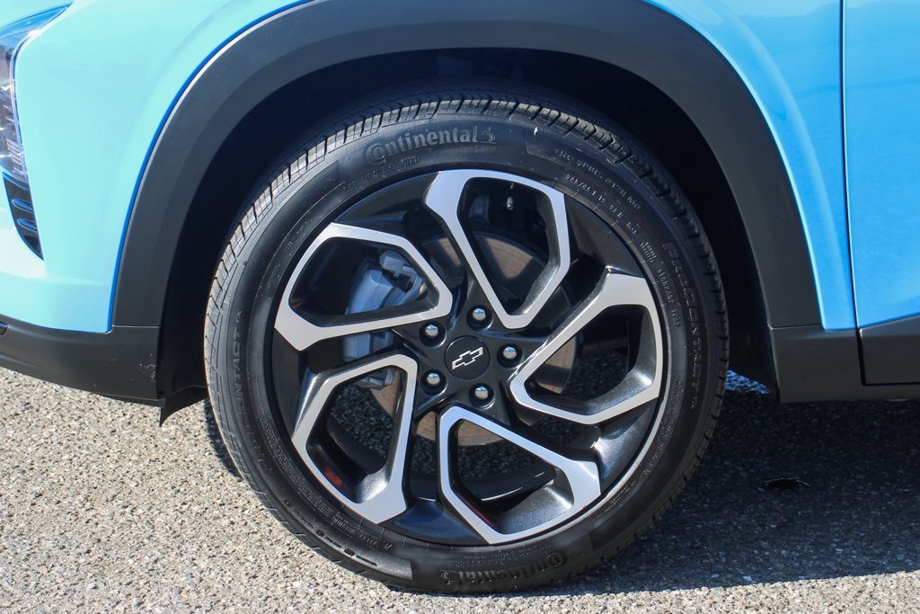 Used 2024 Chevrolet Trax RS w/ Sunroof Package image 40