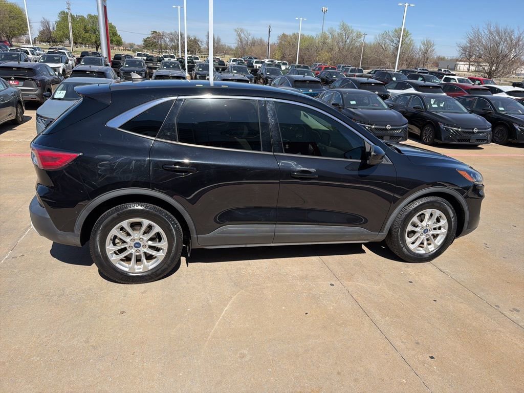 Used 2020 Ford Escape SE image 6