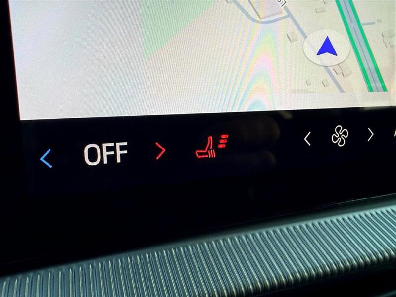 Used 2025 Ford Explorer Active image 47