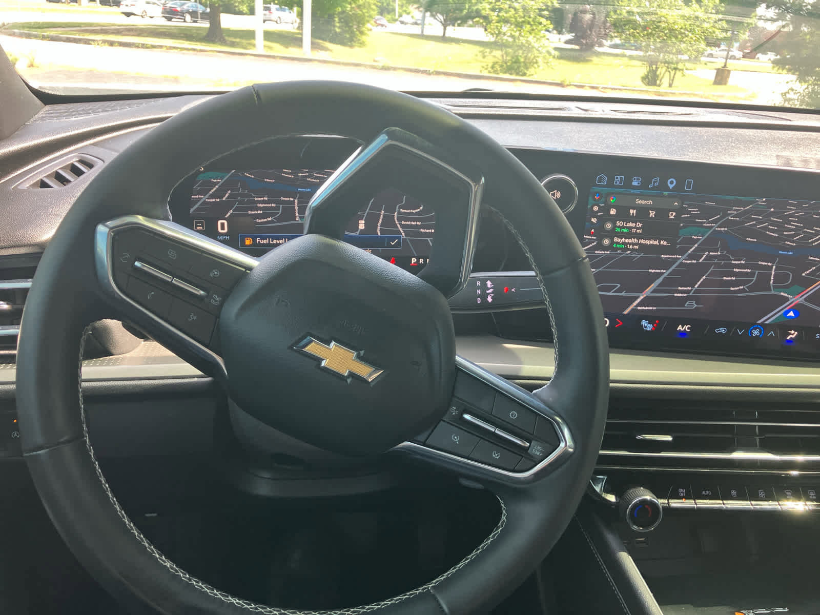 Used 2025 Chevrolet Traverse LT w/ Driver Confidence Package FWD image 13