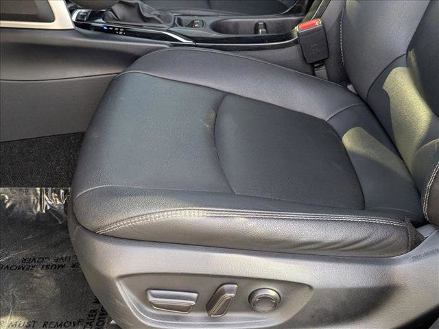 Used 2024 Toyota Corolla Cross XLE image 15