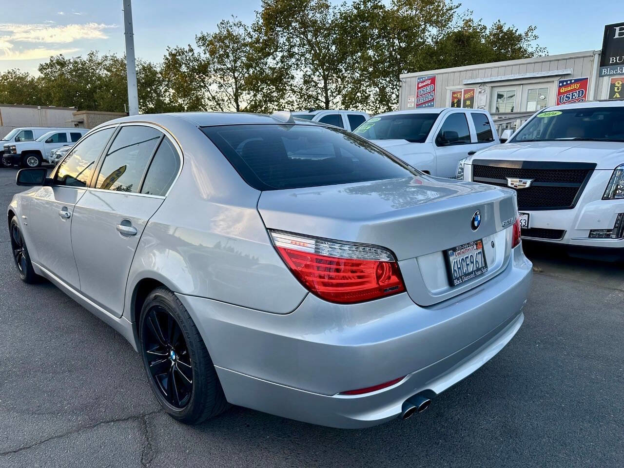 Used 2009 BMW 528i xDrive Sedan image 10