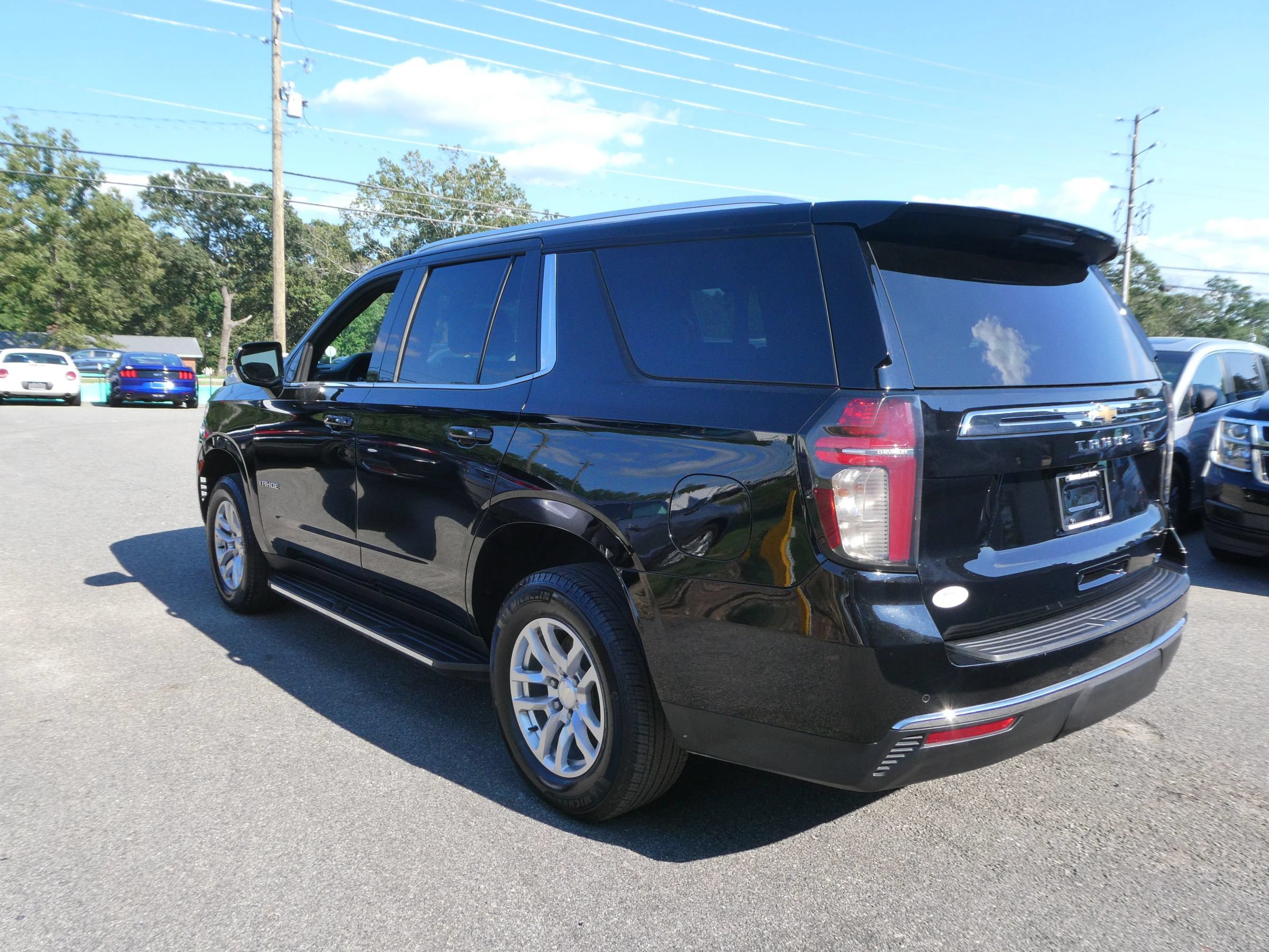 Used 2021 Chevrolet Tahoe LT AWD/4WD image 8