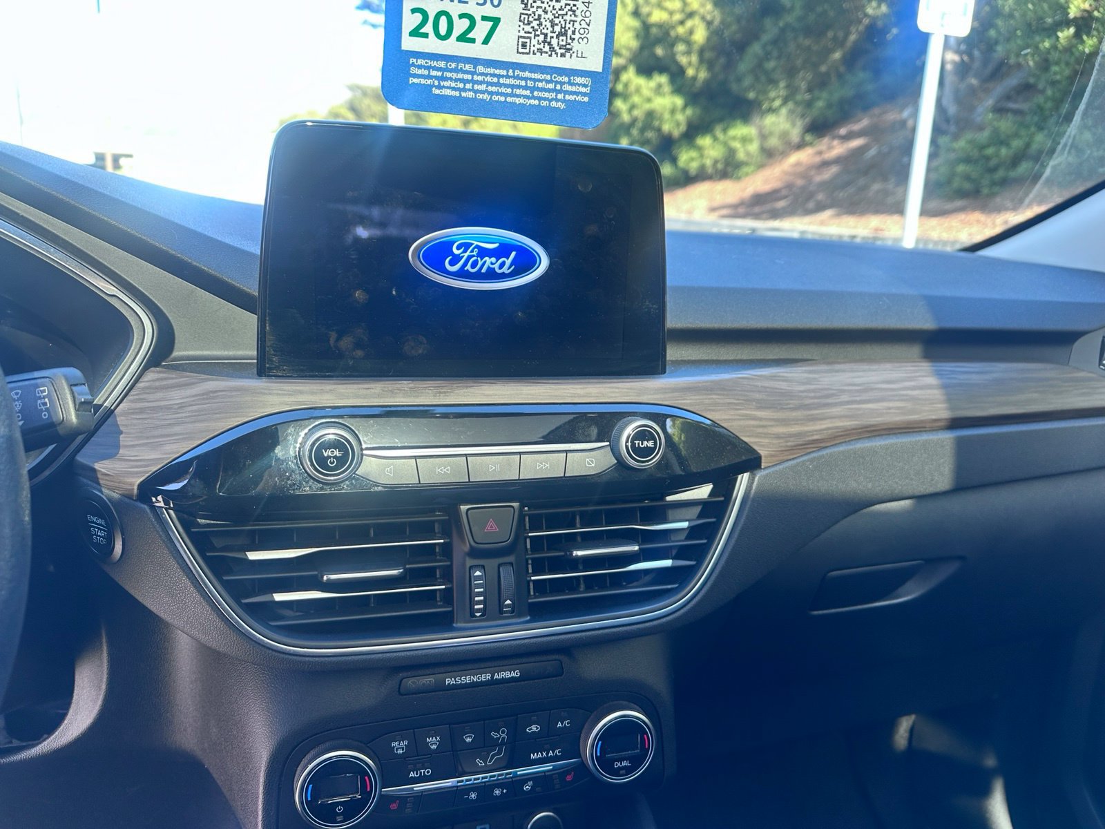 Used 2020 Ford Escape Titanium AWD/4WD image 12